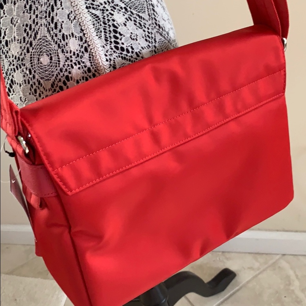 New Longchamp Red Nylon Messenger Crossbody Bag - Picture 6 of 8